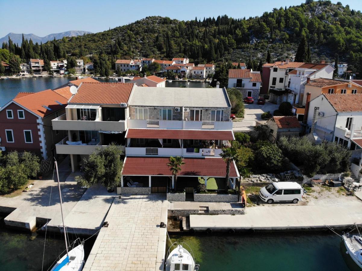 Marinus Apartment *
